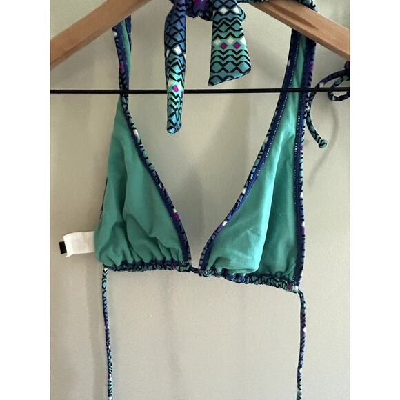 Black Poppy Triangle Top String Bikini Blue and Purple Pattern Size Med/… - Picture 3 of 9